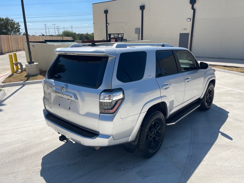 Toyota 4Runner SR5 2WD 2016