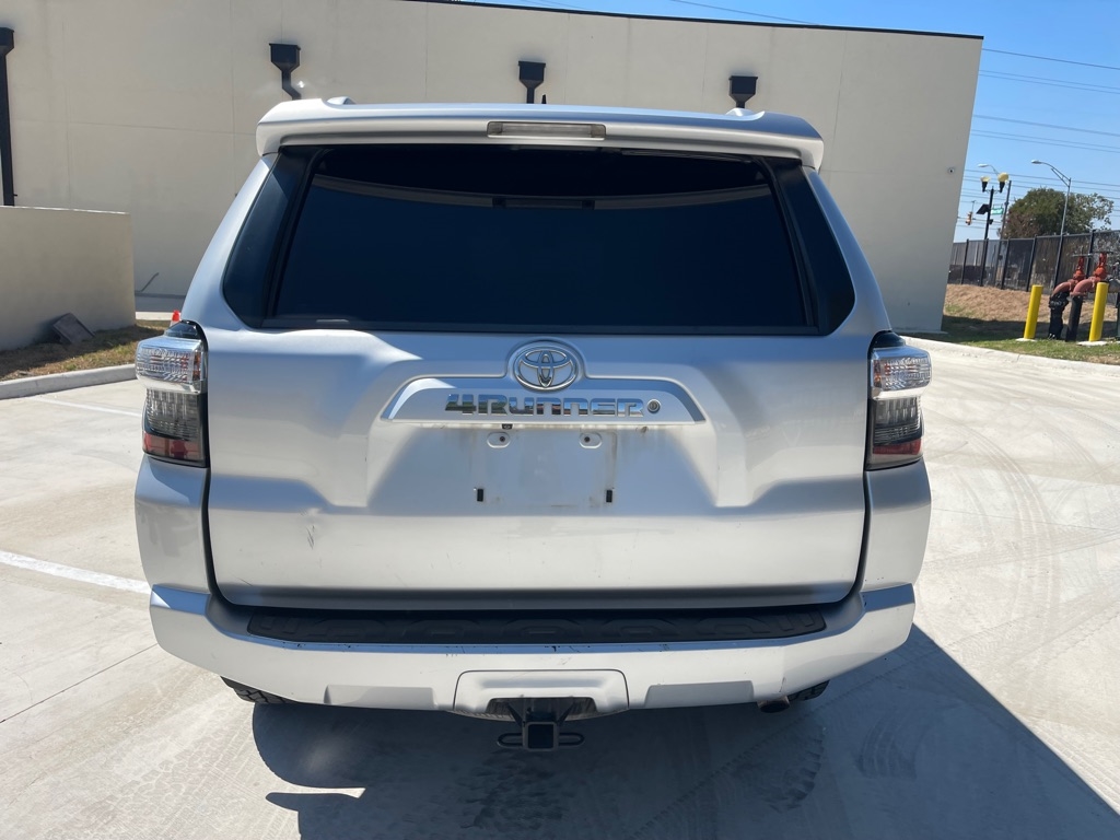 Toyota 4Runner SR5 2WD 2016