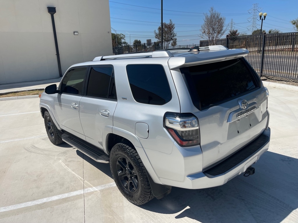 Toyota 4Runner SR5 2WD 2016