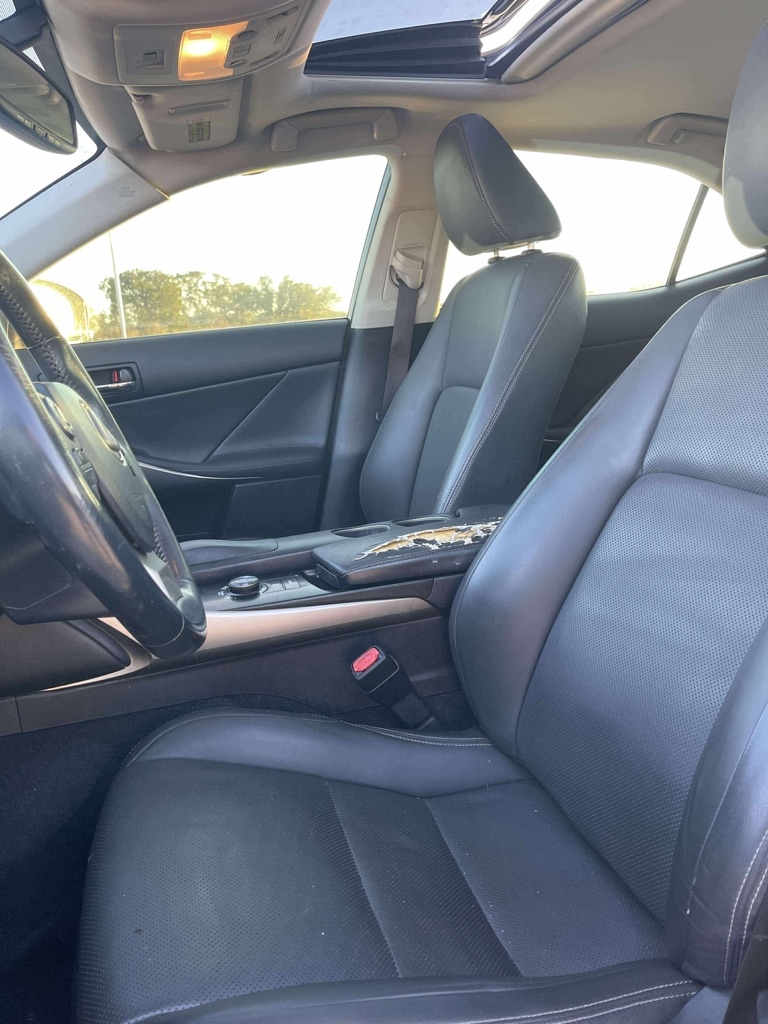 Lexus IS 250 RWD 2014