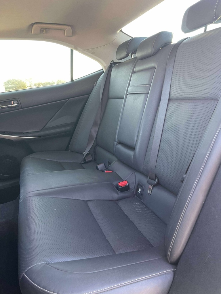 Lexus IS 250 RWD 2014