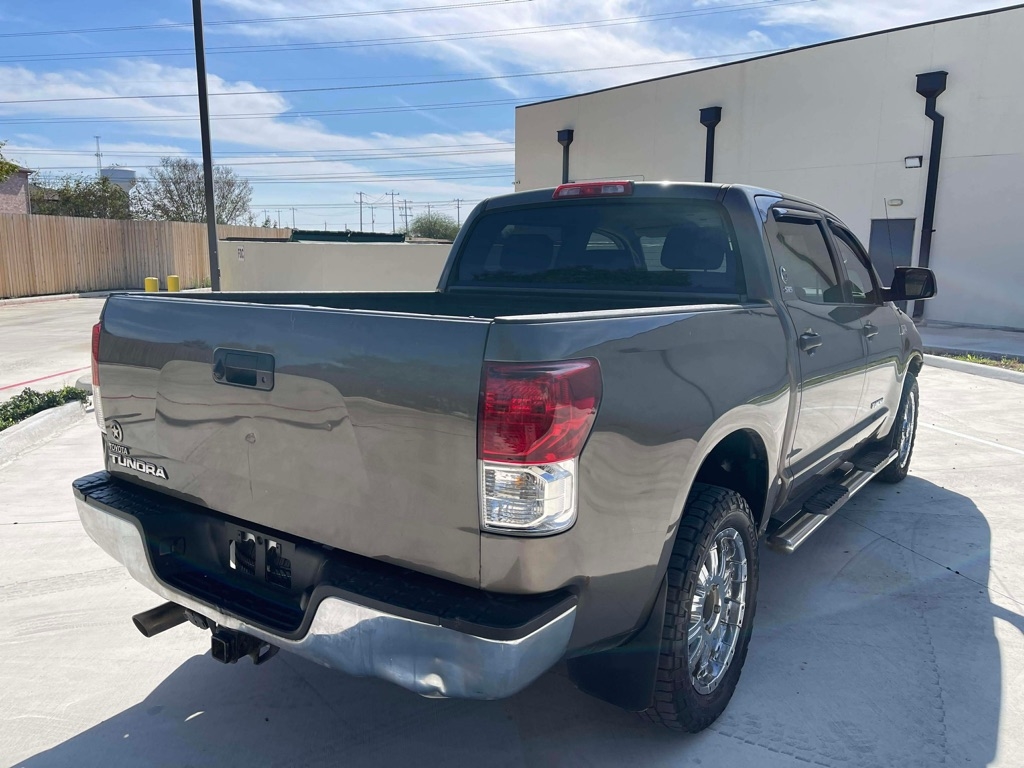 Toyota Tundra Tundra-Grade CrewMax 5.7L 2WD 2012