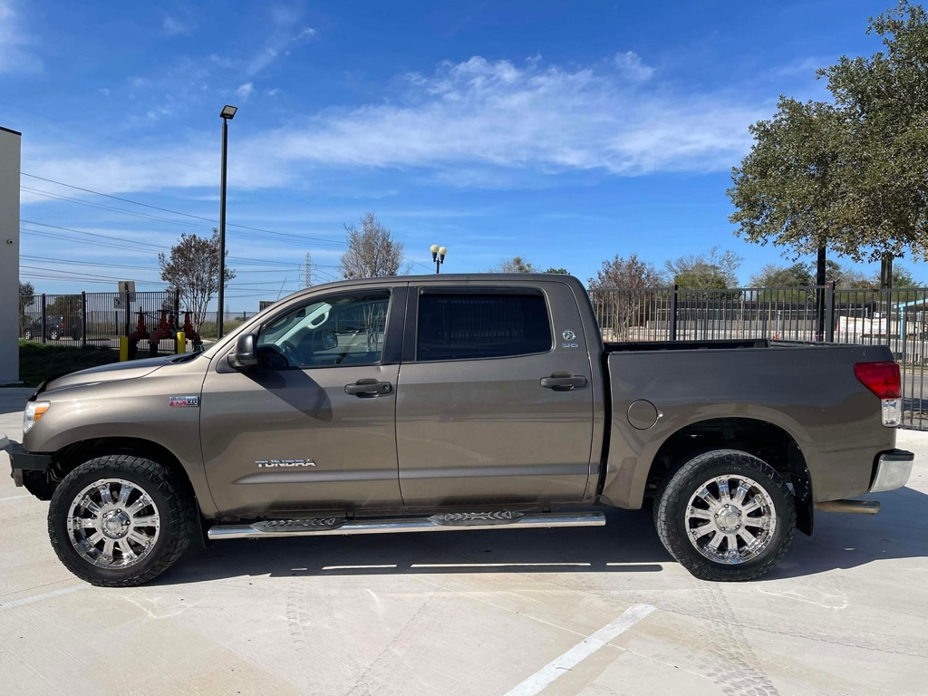 Toyota Tundra Tundra-Grade CrewMax 5.7L 2WD 2012
