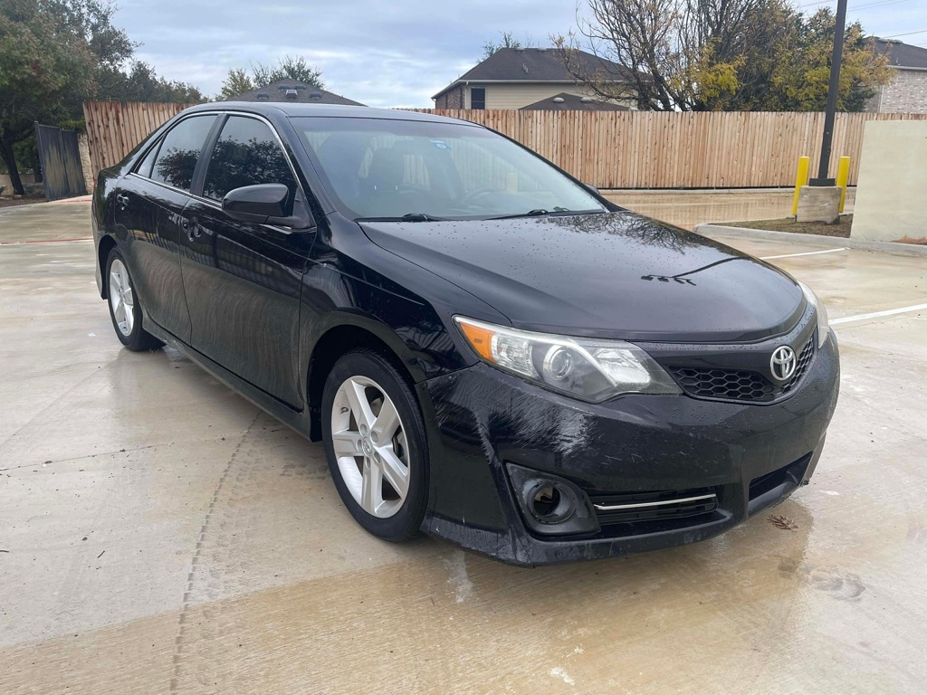 Toyota Camry SE 2012