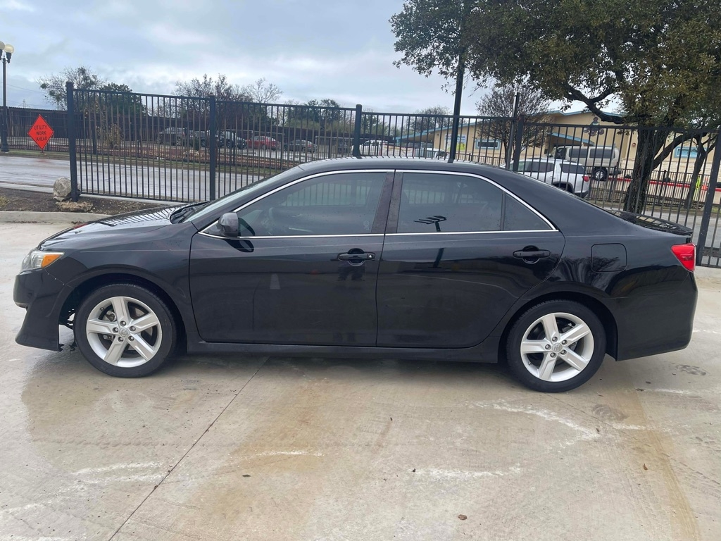Toyota Camry SE 2012