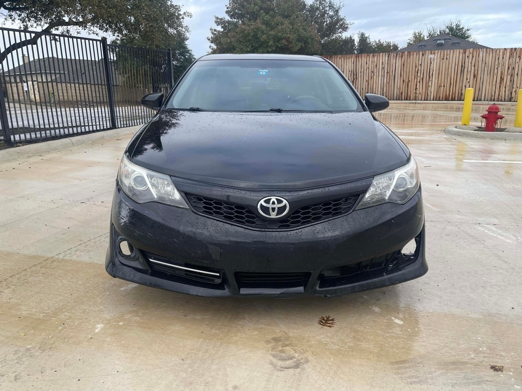 Toyota Camry SE 2012