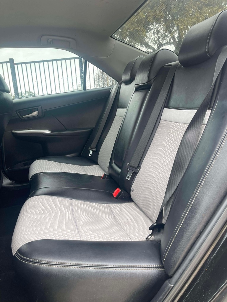 Toyota Camry SE 2012