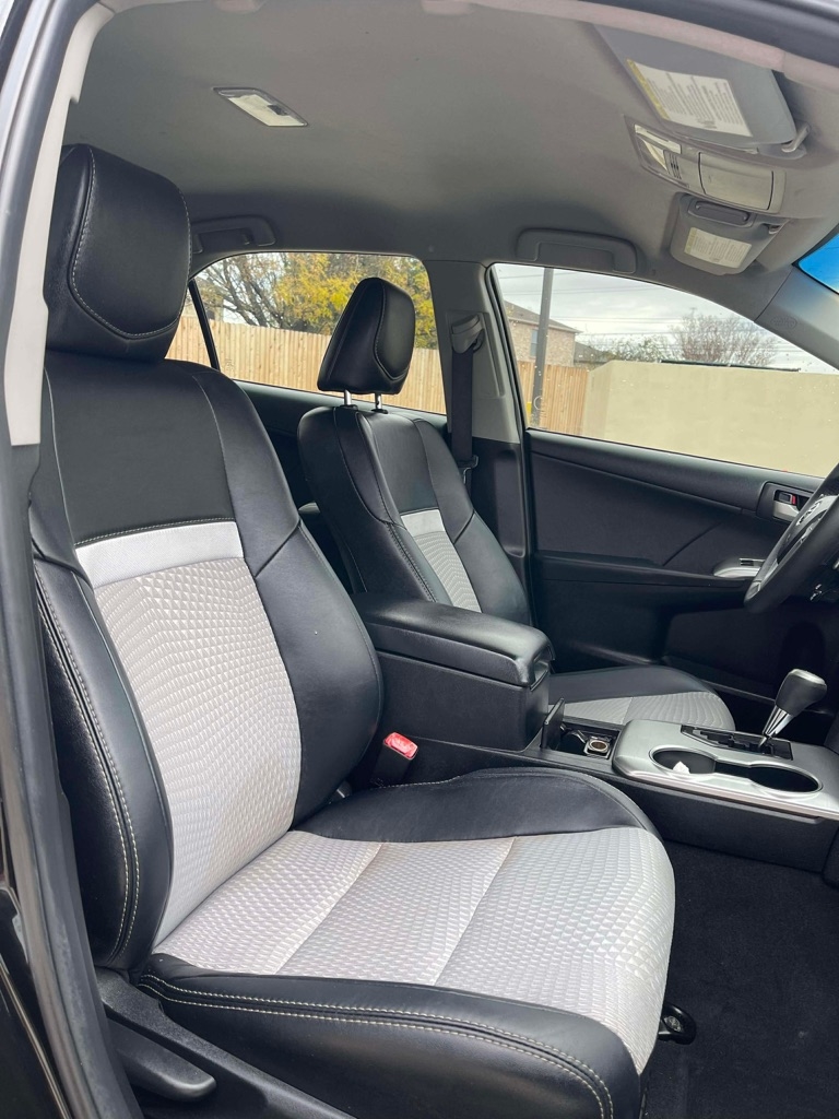 Toyota Camry SE 2012