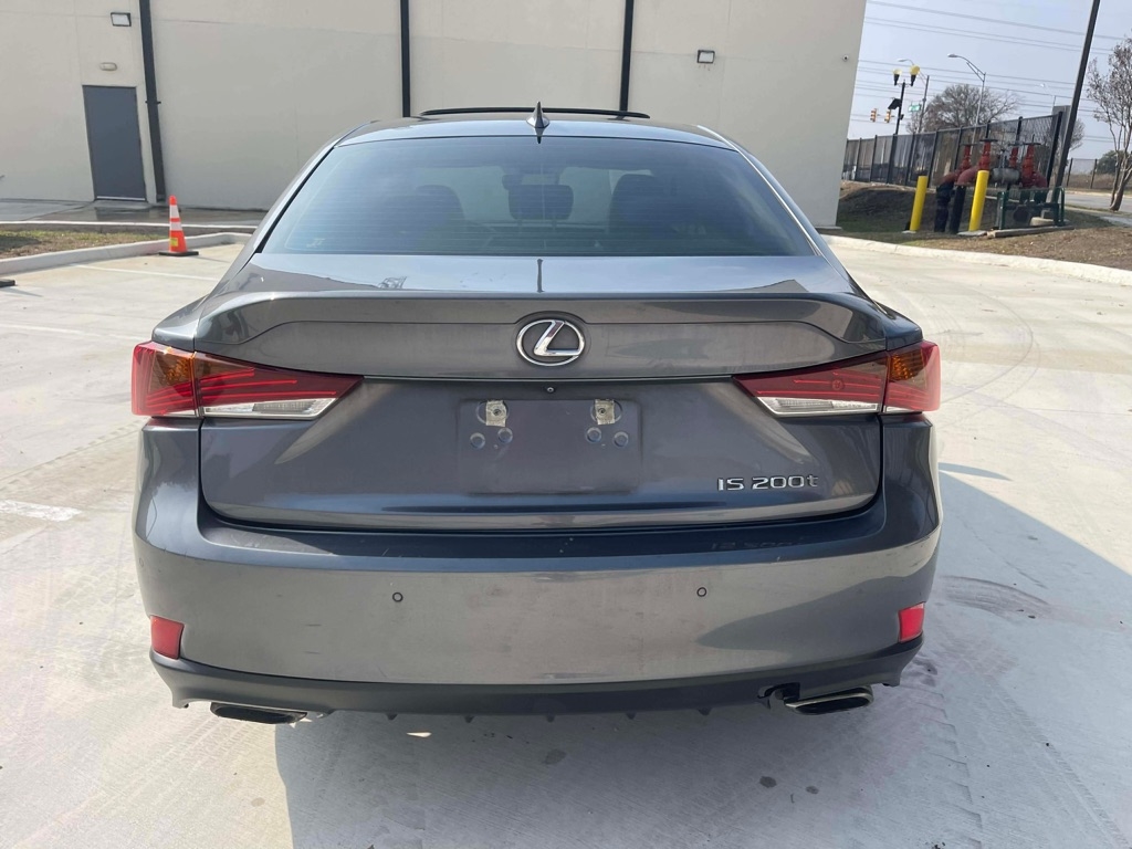 Lexus IS 200t 2017