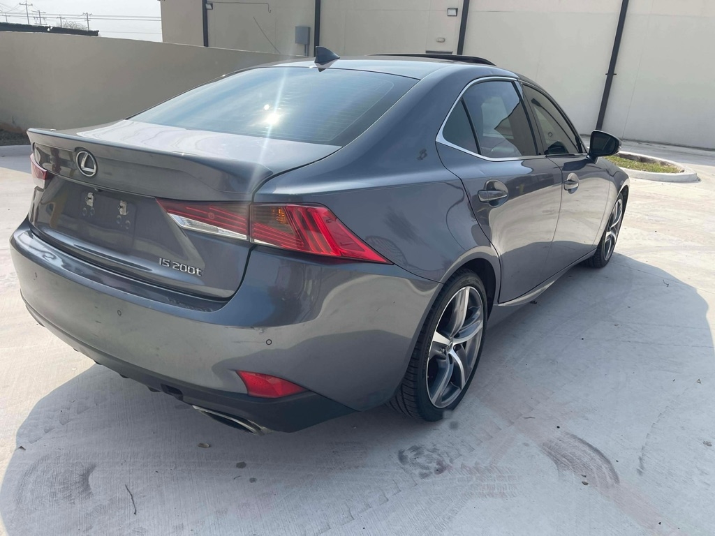 Lexus IS 200t 2017