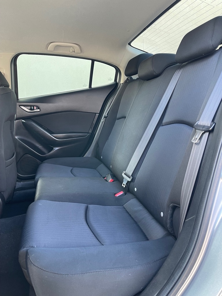 Mazda MAZDA3 i SV AT 4-Door 2014