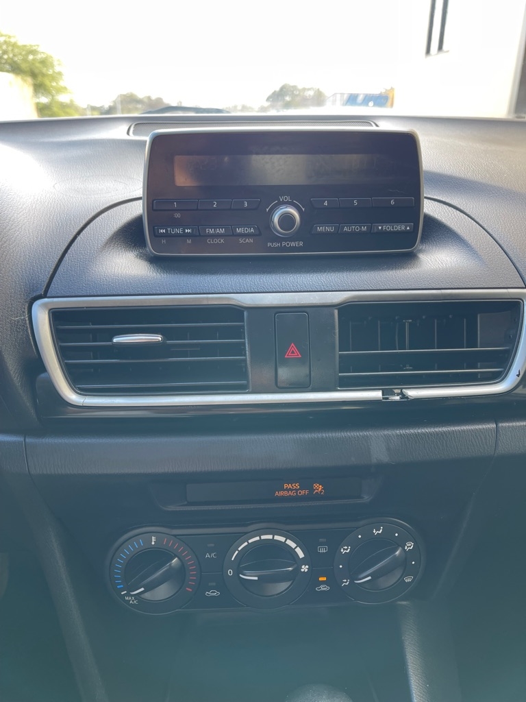 Mazda MAZDA3 i SV AT 4-Door 2014