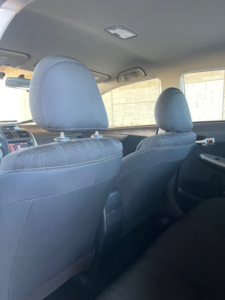 Toyota Corolla S 5-Speed MT 2013