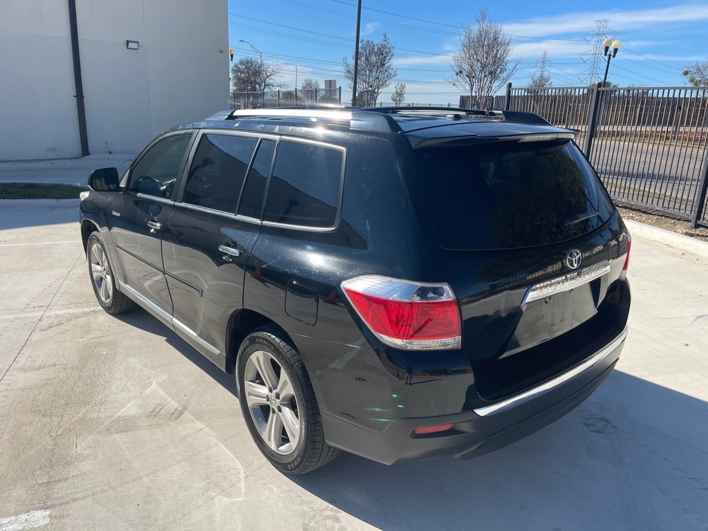 Toyota Highlander Limited 2WD 2013