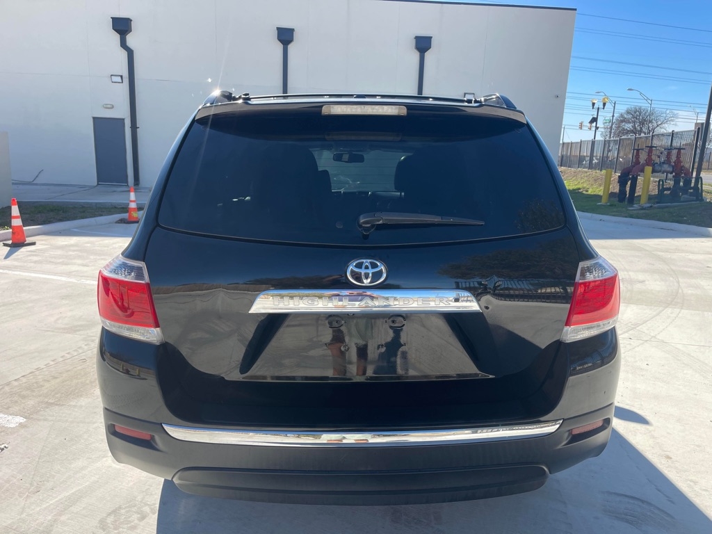 Toyota Highlander Limited 2WD 2013