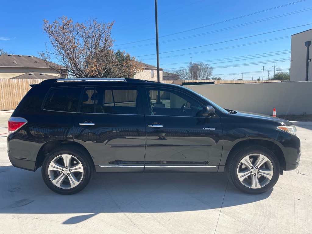 Toyota Highlander Limited 2WD 2013