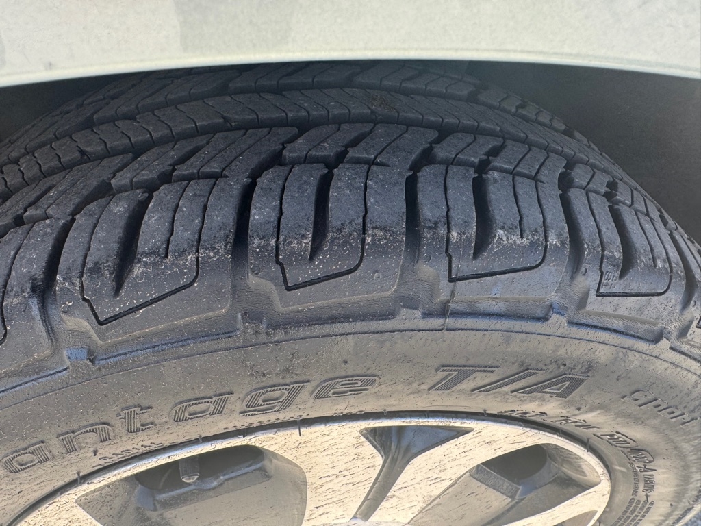 Honda Civic Hybrid CVT w/Navigation 2014