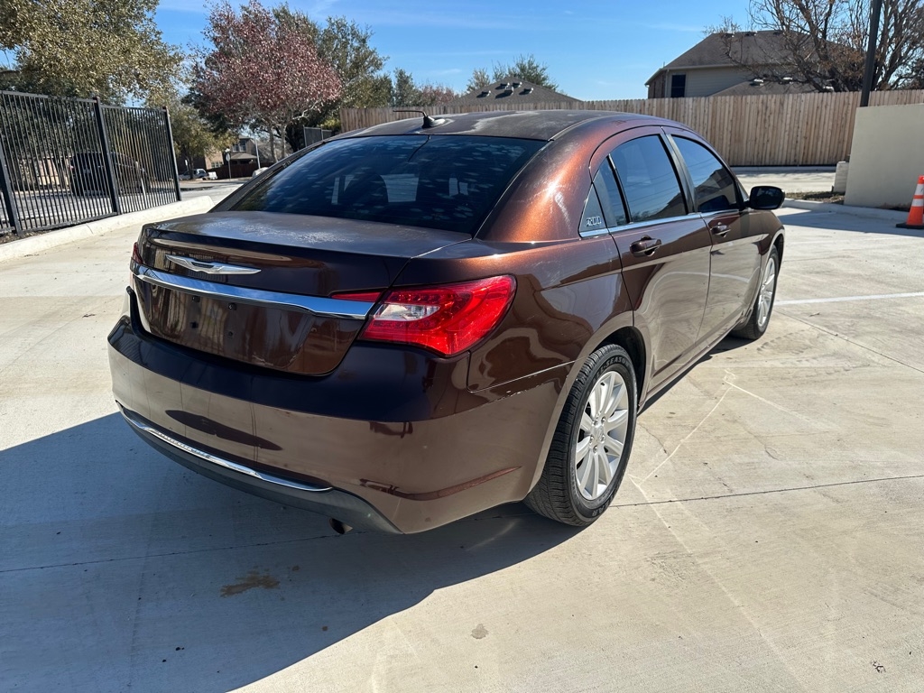 Chrysler 200 Touring 2013