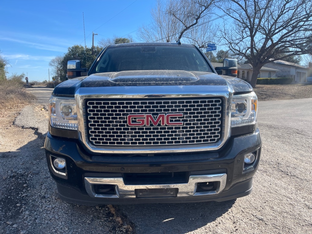 GMC Sierra 2500HD Denali Crew Cab 4WD 2015