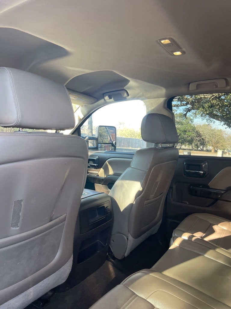 GMC Sierra 2500HD Denali Crew Cab 4WD 2015