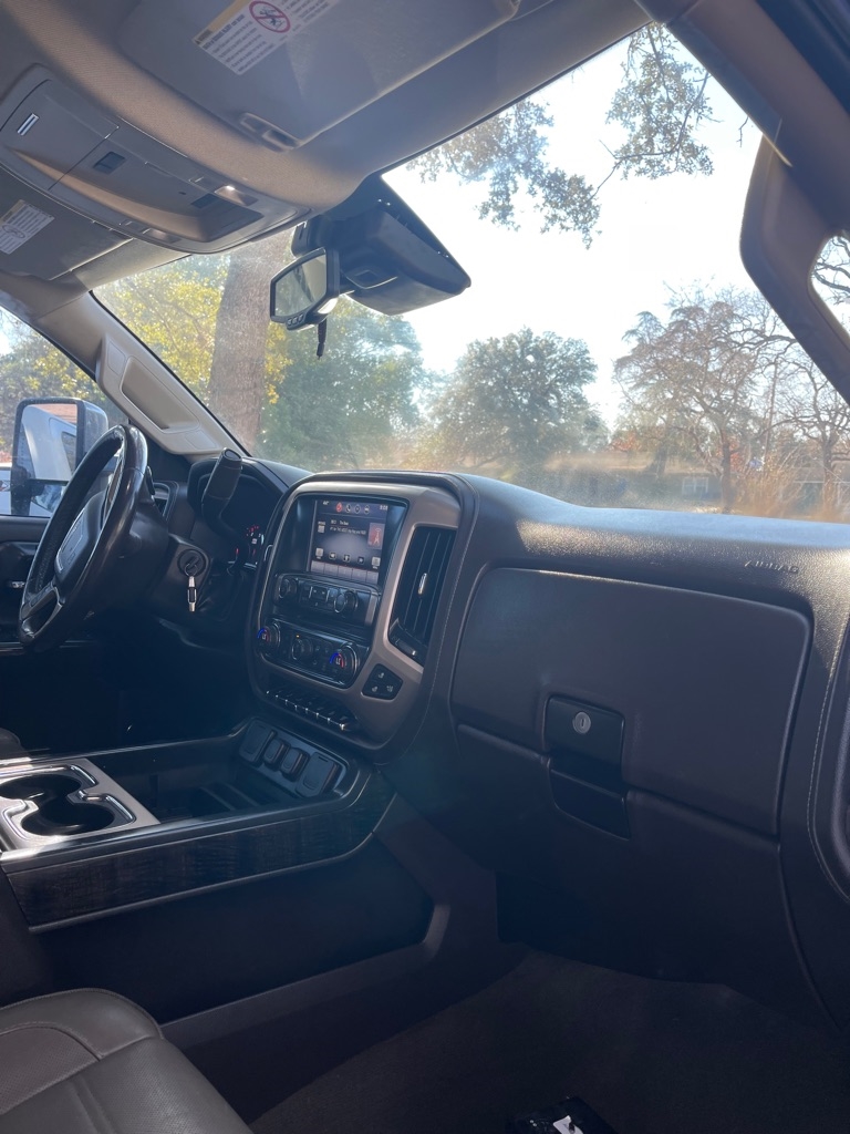 GMC Sierra 2500HD Denali Crew Cab 4WD 2015
