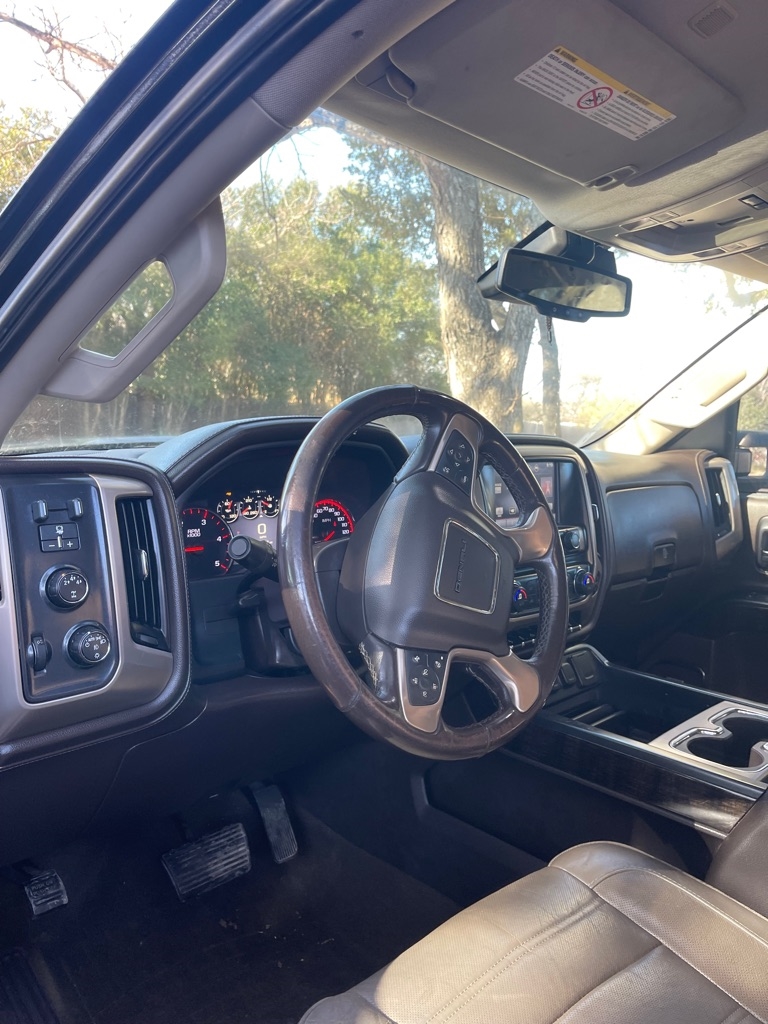 GMC Sierra 2500HD Denali Crew Cab 4WD 2015