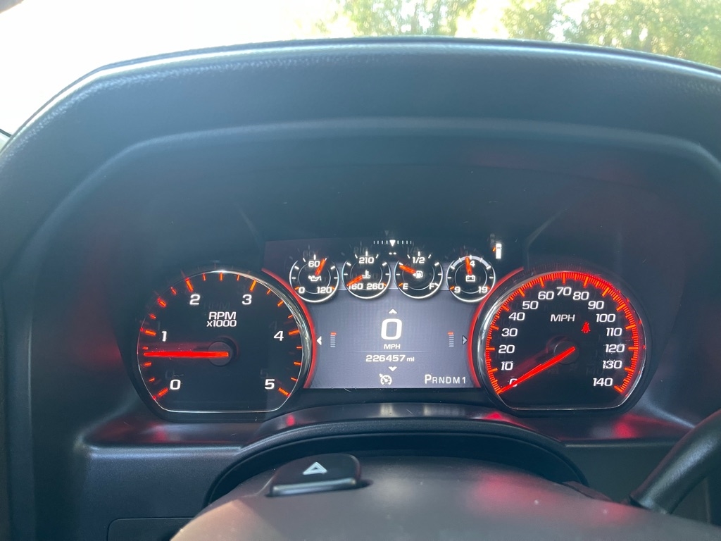 GMC Sierra 2500HD Denali Crew Cab 4WD 2015