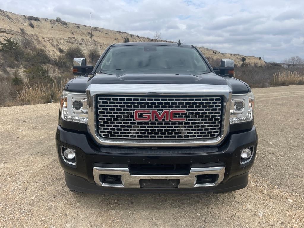 GMC Sierra 2500HD Denali Crew Cab 4WD 2015