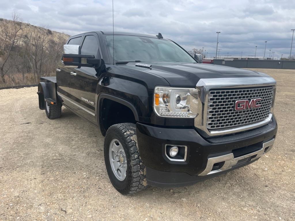 GMC Sierra 2500HD Denali Crew Cab 4WD 2015