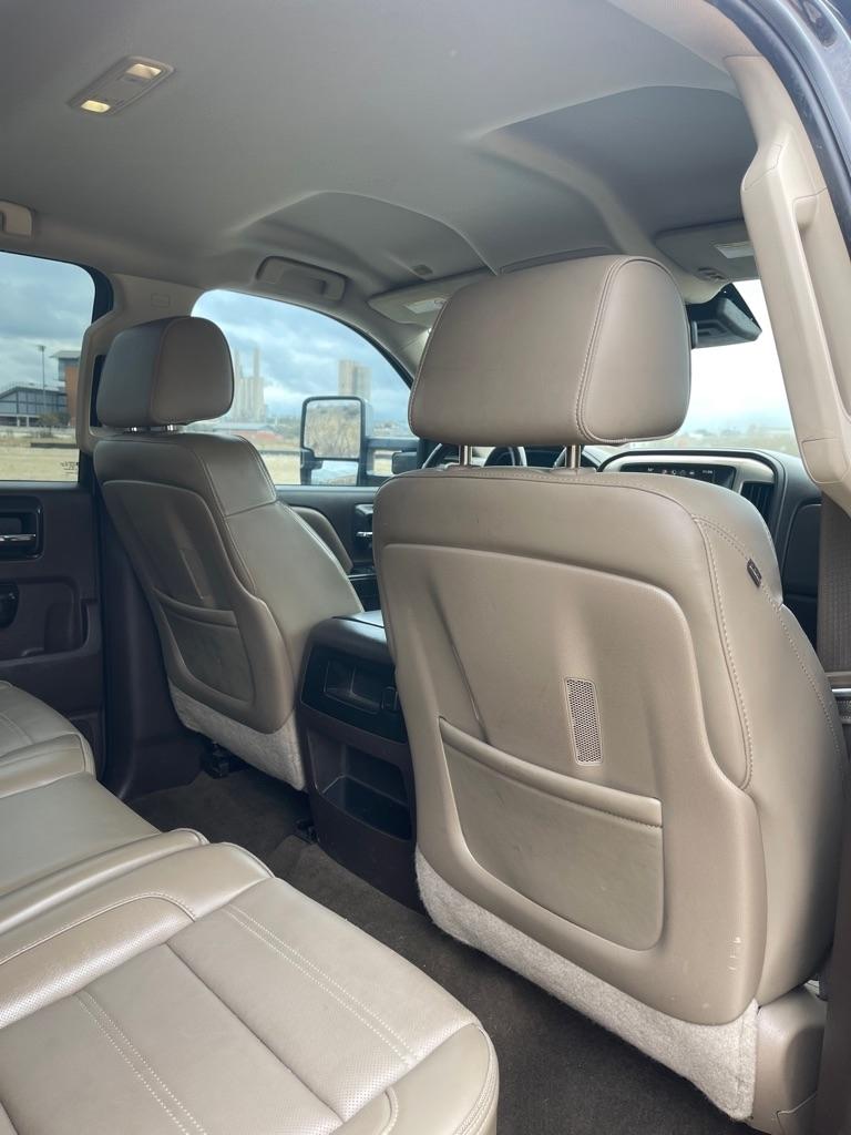 GMC Sierra 2500HD Denali Crew Cab 4WD 2015