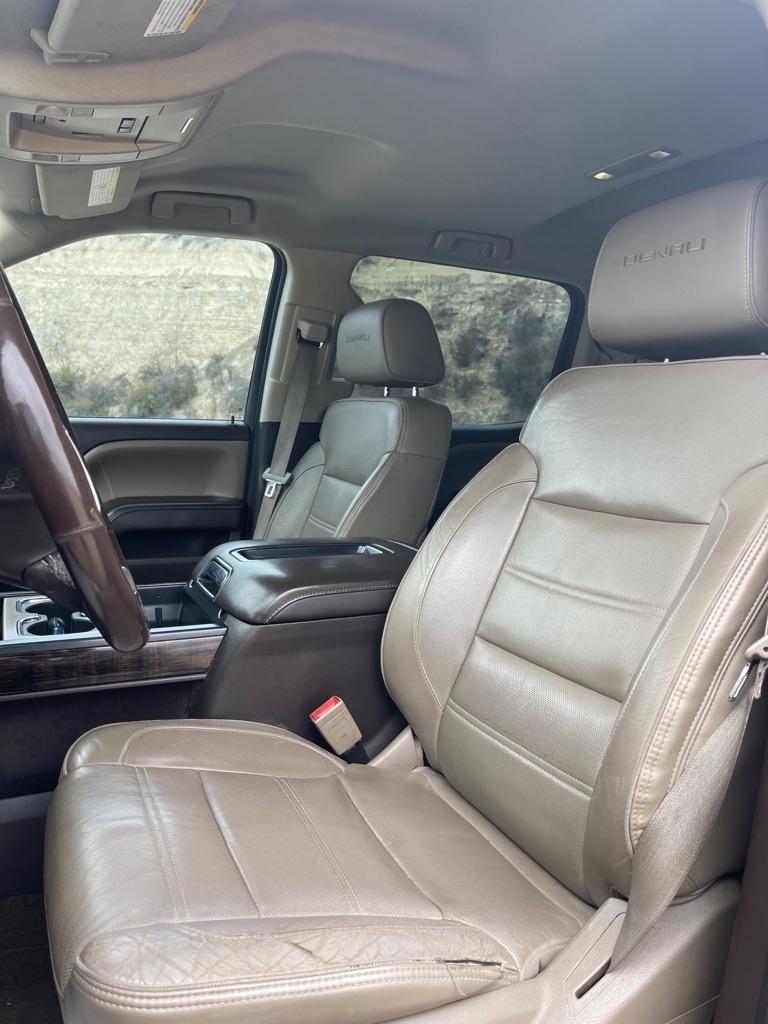 GMC Sierra 2500HD Denali Crew Cab 4WD 2015