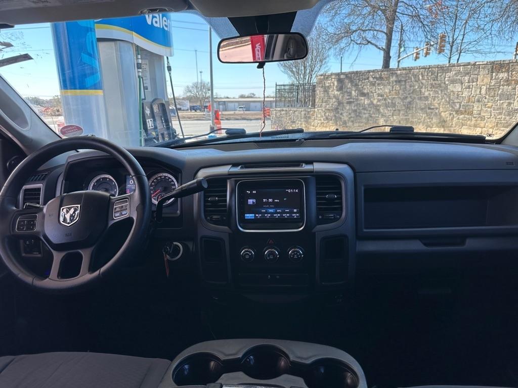 RAM 1500 Tradesman Crew Cab SWB 2WD 2013