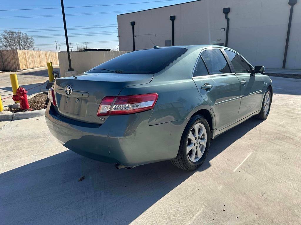 Toyota Camry Base 6-Spd AT 2011