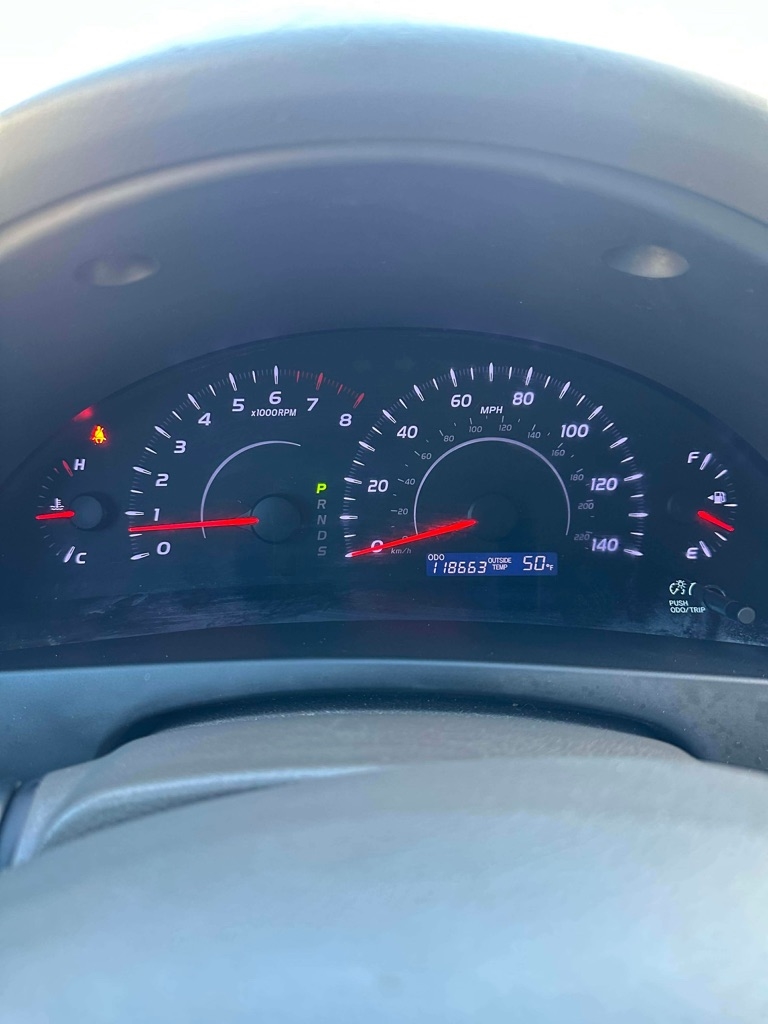 Toyota Camry Base 6-Spd AT 2011