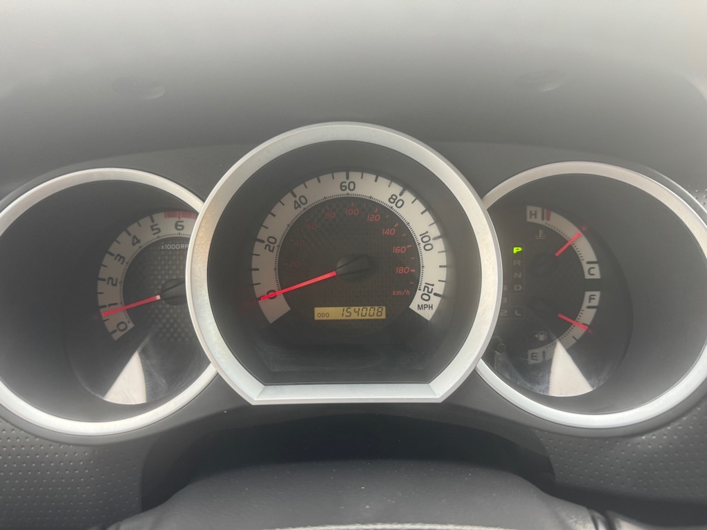 Toyota Tacoma PreRunner Double Cab V6 Auto 2WD 2012