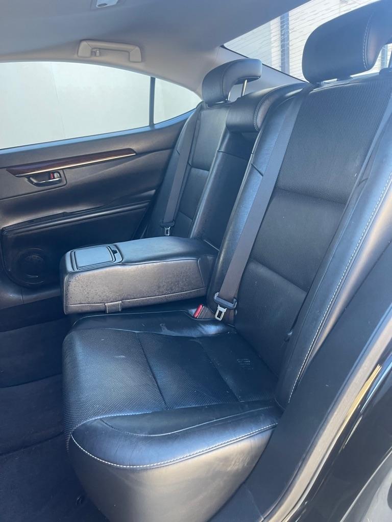 Lexus ES 350 Sedan 2014