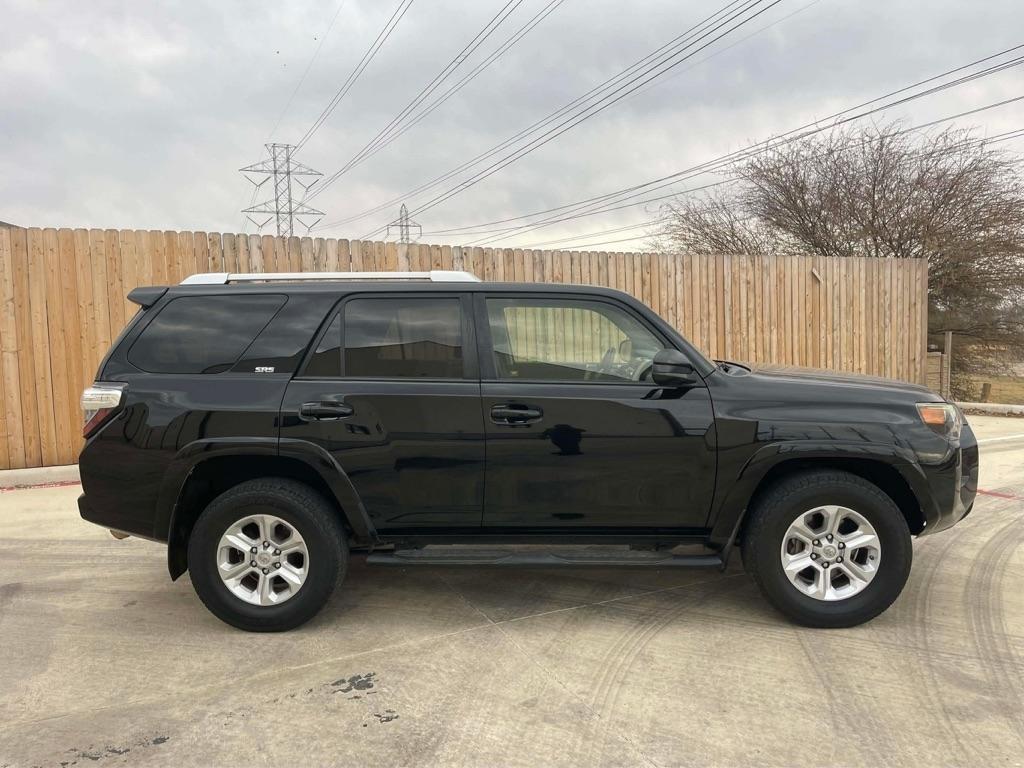 Toyota 4Runner SR5 2WD 2015