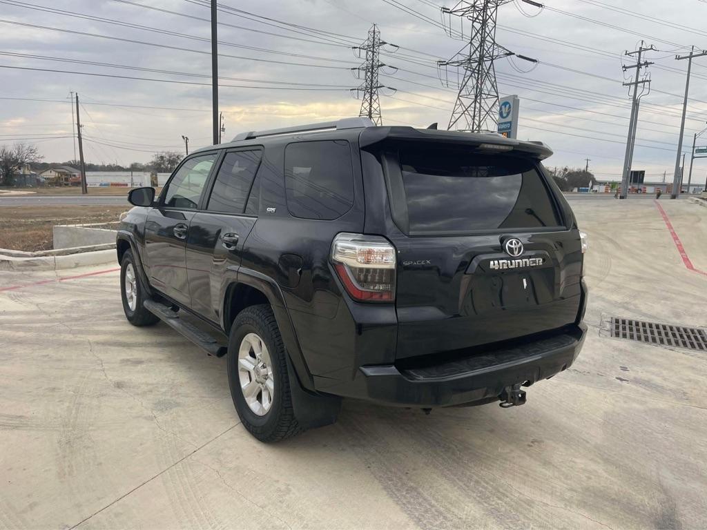Toyota 4Runner SR5 2WD 2015