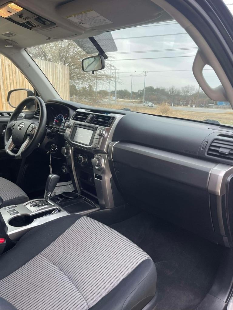 Toyota 4Runner SR5 2WD 2015