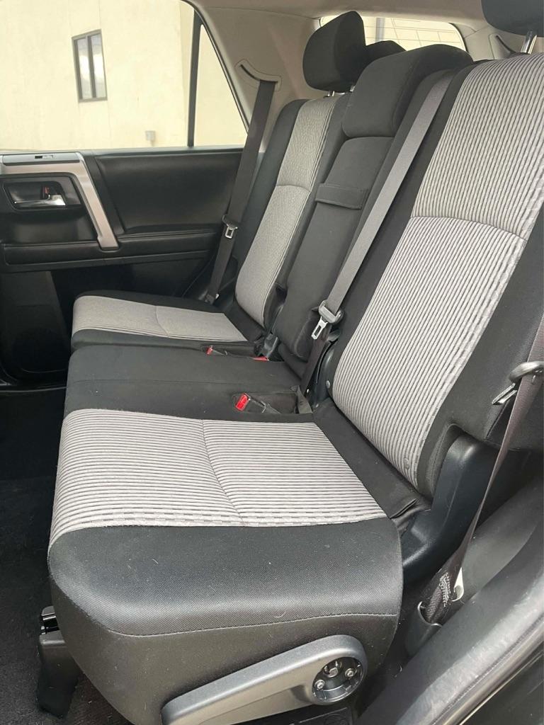 Toyota 4Runner SR5 2WD 2015