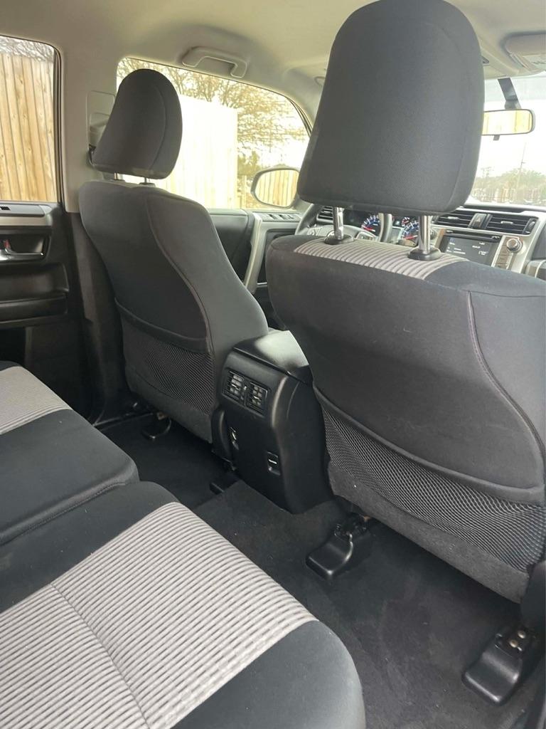 Toyota 4Runner SR5 2WD 2015