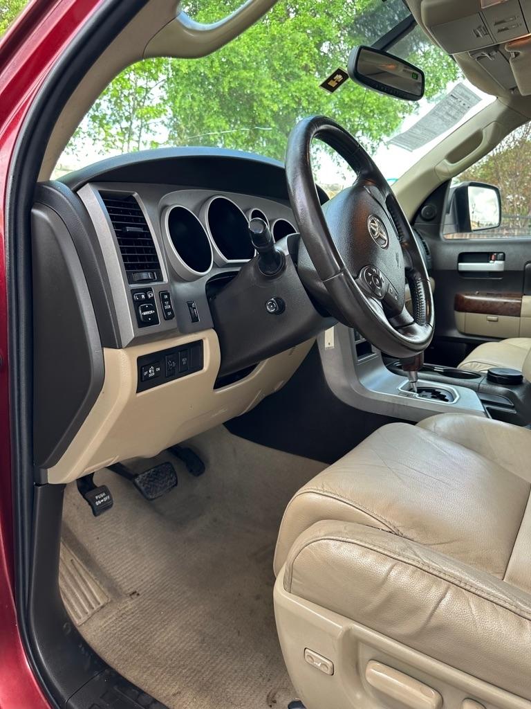 Toyota Tundra Limited 5.7L FFV CrewMax 4WD 2010