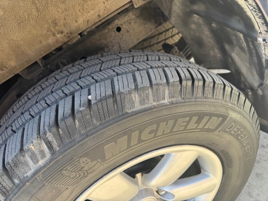 Nissan Titan XE Crew Cab 2WD SWB 2010