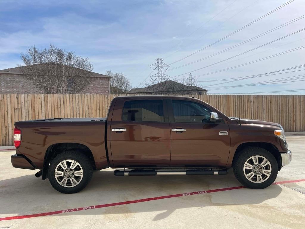 Toyota Tundra Platinum CrewMax 5.7L FFV 4WD 2015