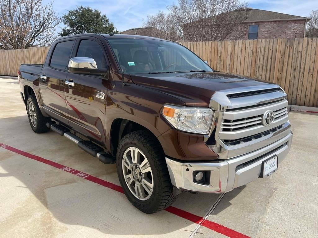 Toyota Tundra Platinum CrewMax 5.7L FFV 4WD 2015