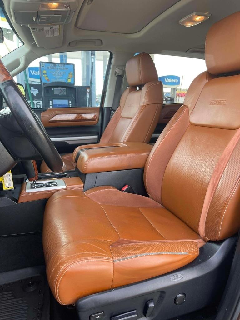 Toyota Tundra Platinum CrewMax 5.7L FFV 4WD 2015