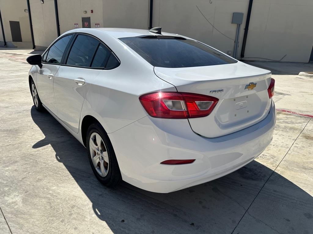 Chevrolet Cruze LS Auto 2017