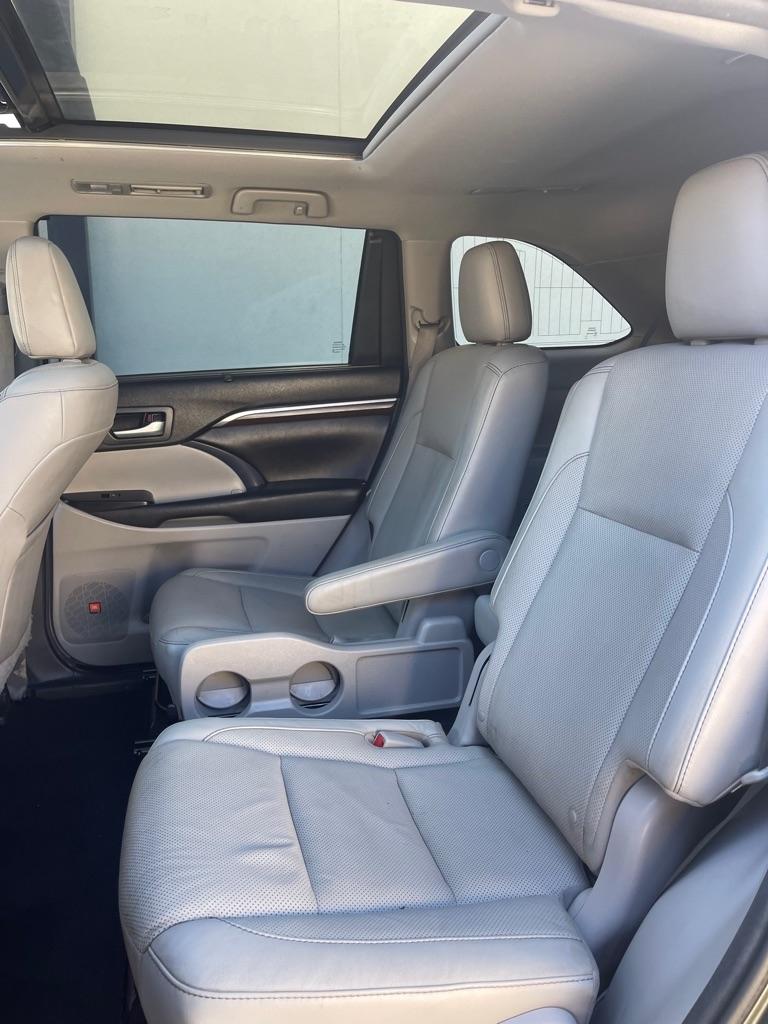 Toyota Highlander Hybrid Limited AWD 2016