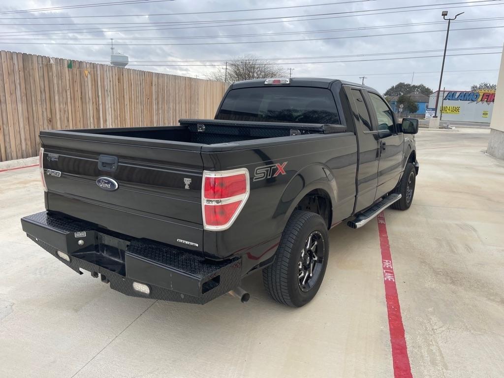 Ford F-150 XL SuperCab 8-ft. Bed 2WD 2014