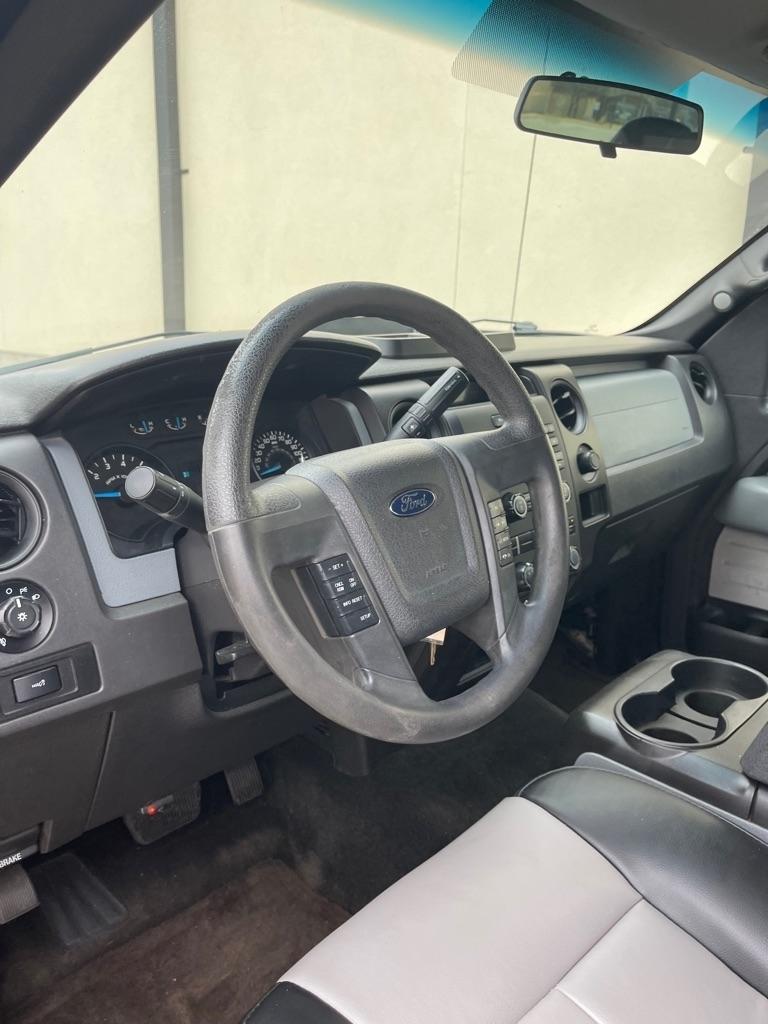 Ford F-150 XL SuperCab 8-ft. Bed 2WD 2014